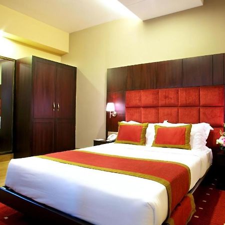West Park Inn Dhaka Bagian luar foto