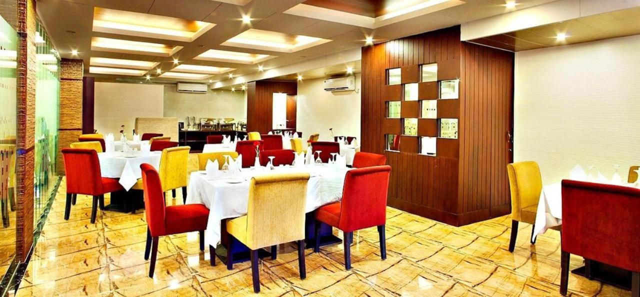 West Park Inn Dhaka Bagian luar foto